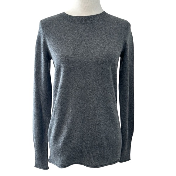 Agua Bloomingdale’s Gray Cashmere Women's Sweater - Picture 5 of 13